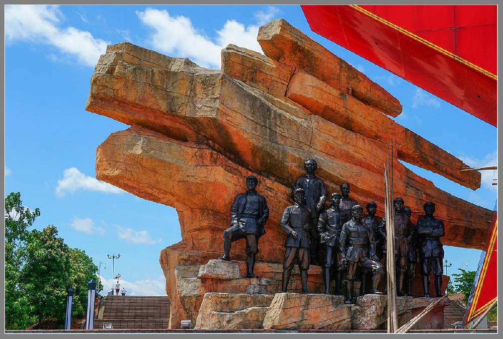 江西瑞金：擔(dān)保公司信用擔(dān)保助力建筑業(yè)持續(xù)健康發(fā)展